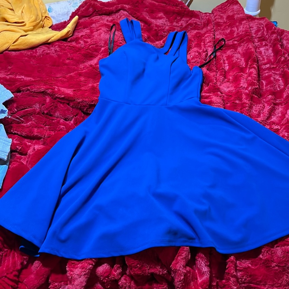 B.Smart Homecoming dress. worn once